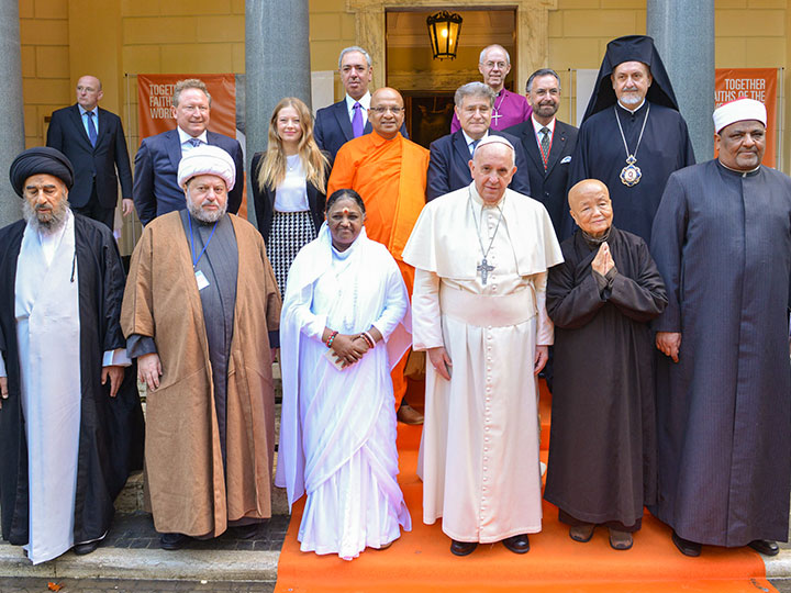 Amma with spiritual leaders