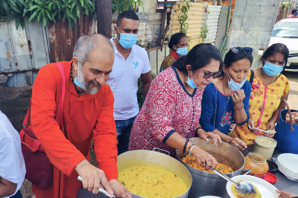 Mauritian Amma Volunteers Serving the Community