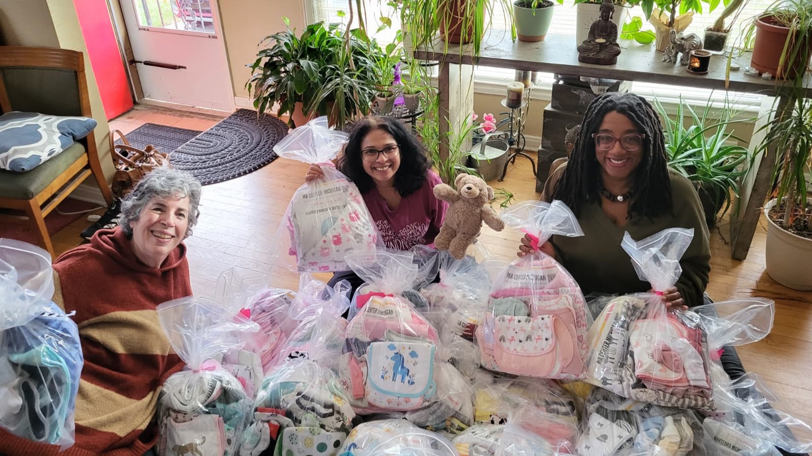 Circle of Love Layette volunteers