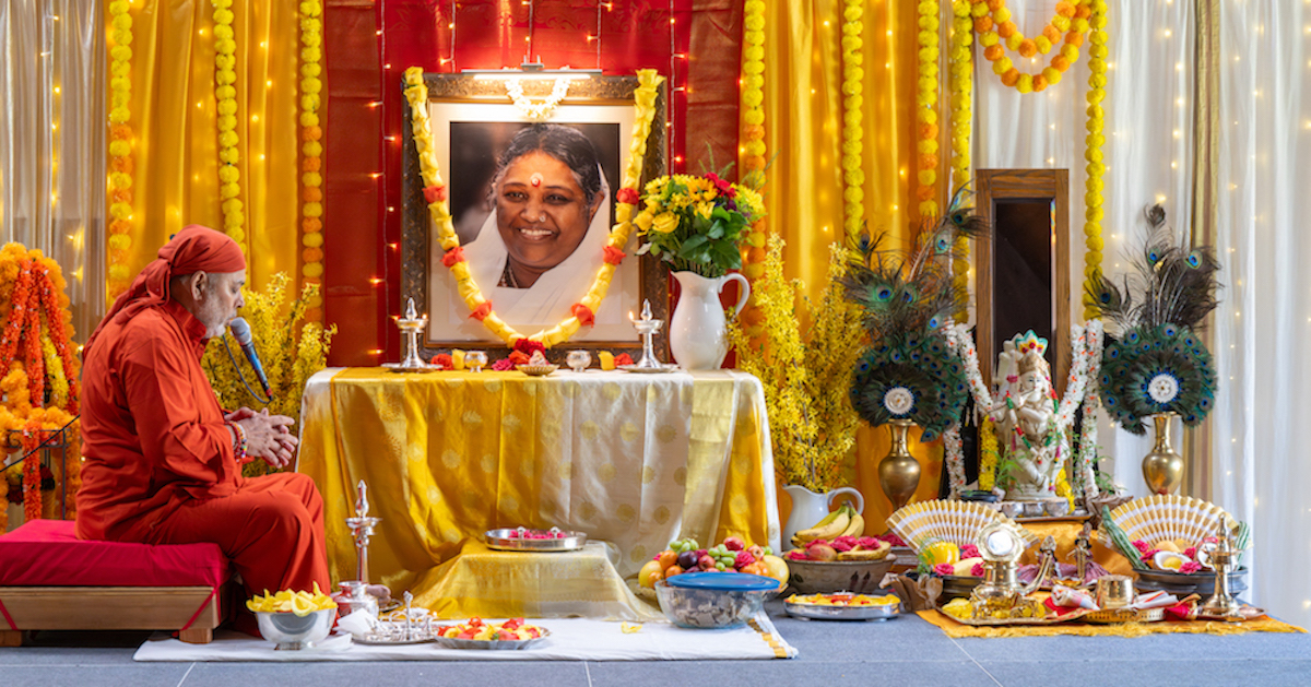 Vishu satsang group photo with Swamiji