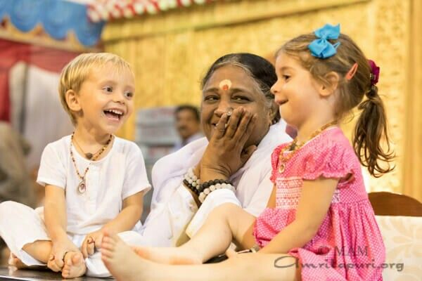 Amma with children