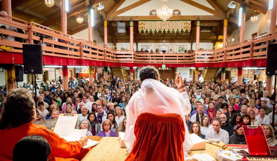 Amma addressing the community at MA Center San Ramon