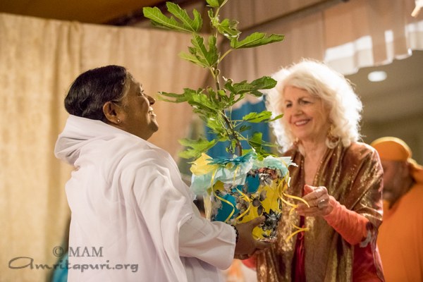Amma in Washington D.C. - Summer Tour 2017