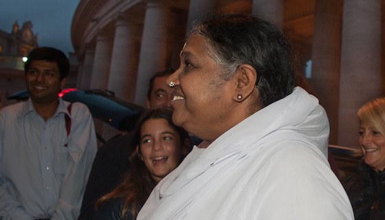 Amma & World Faith Leaders to Declare Commitment to Eradication of Slavery