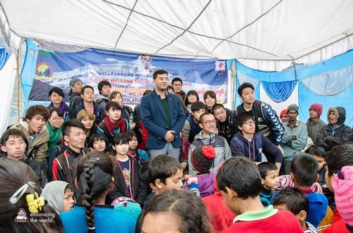 Japanese student volunteer - Rehabilitation in Kedarnath