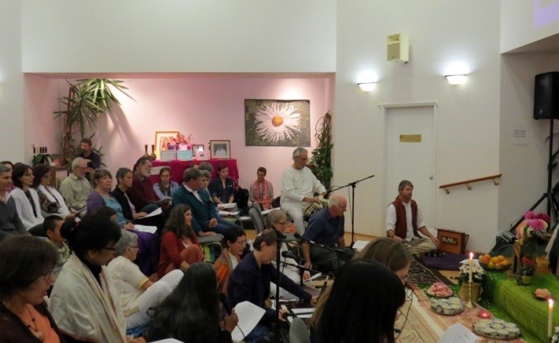 Guests at the Victoria satsang's celebration of Amma's birthday