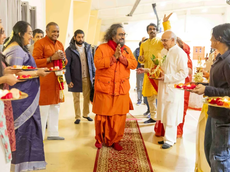 2024 Retreat with Swami Amritaswarupananda and Amma's North American Disciples