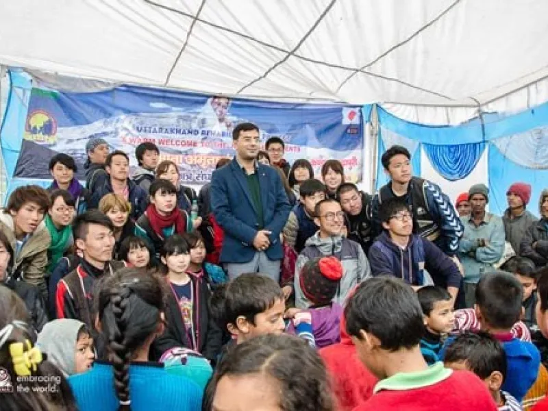Japanese student volunteer - Rehabilitation in Kedarnath