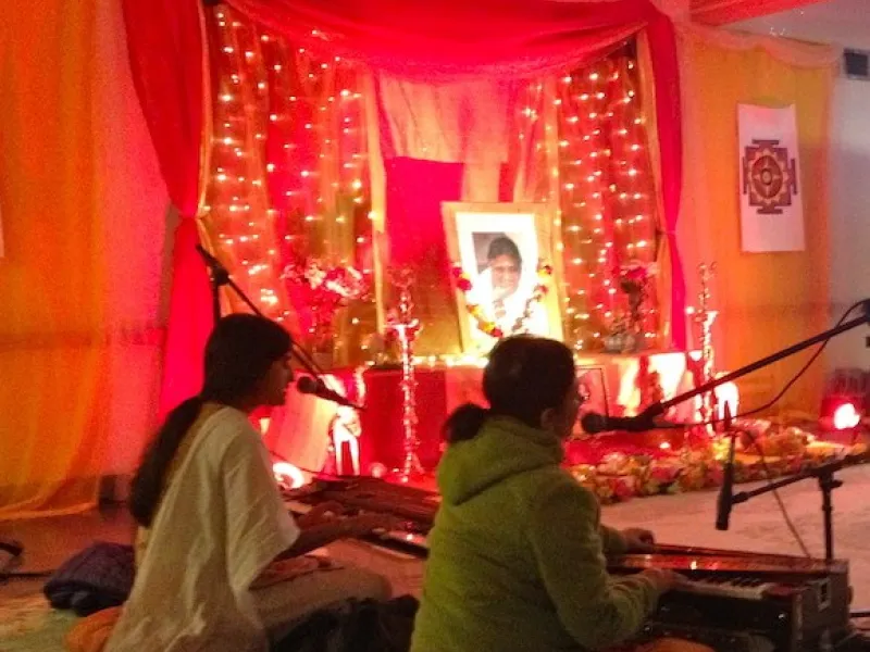 Devotees singing bhajans at the 2014 Pacific Northwest retreat