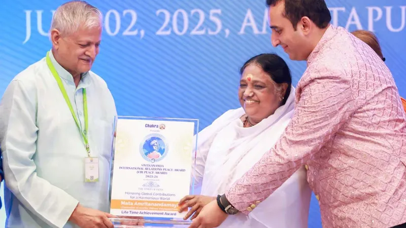 Amma - Vivekananda-peace-award
