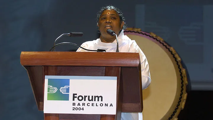 Parliament of the World's Religions, Barcelona, Spain — Amma