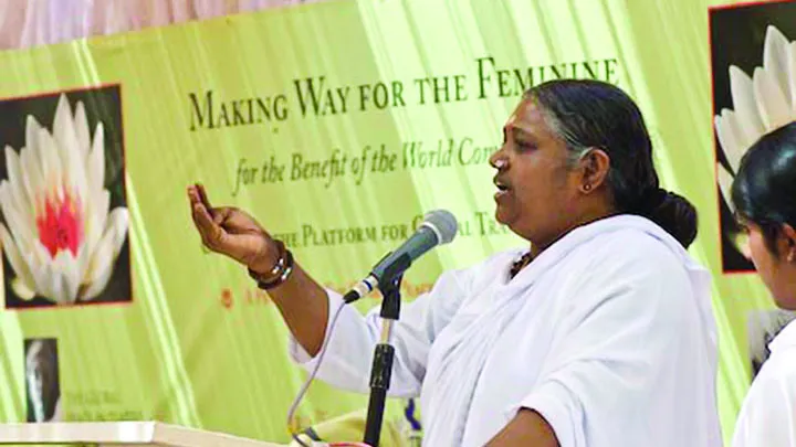 Jaipur, India — Amma