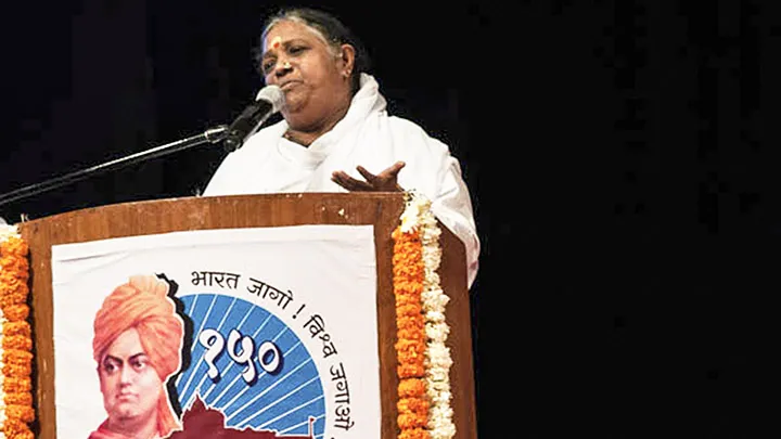 New Delhi — Amma