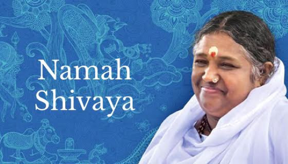 picture of Amma with a smile