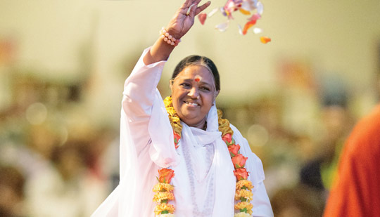Amma's Japan and North America Tour starts May 2018!