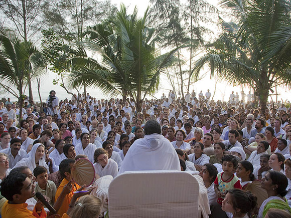 Amma leading a spiritual discussion in Amritapuri