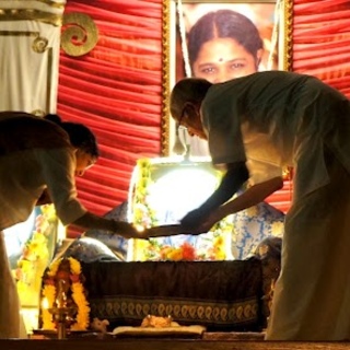 Amma.org: Celebrating Krishna Jayanthi