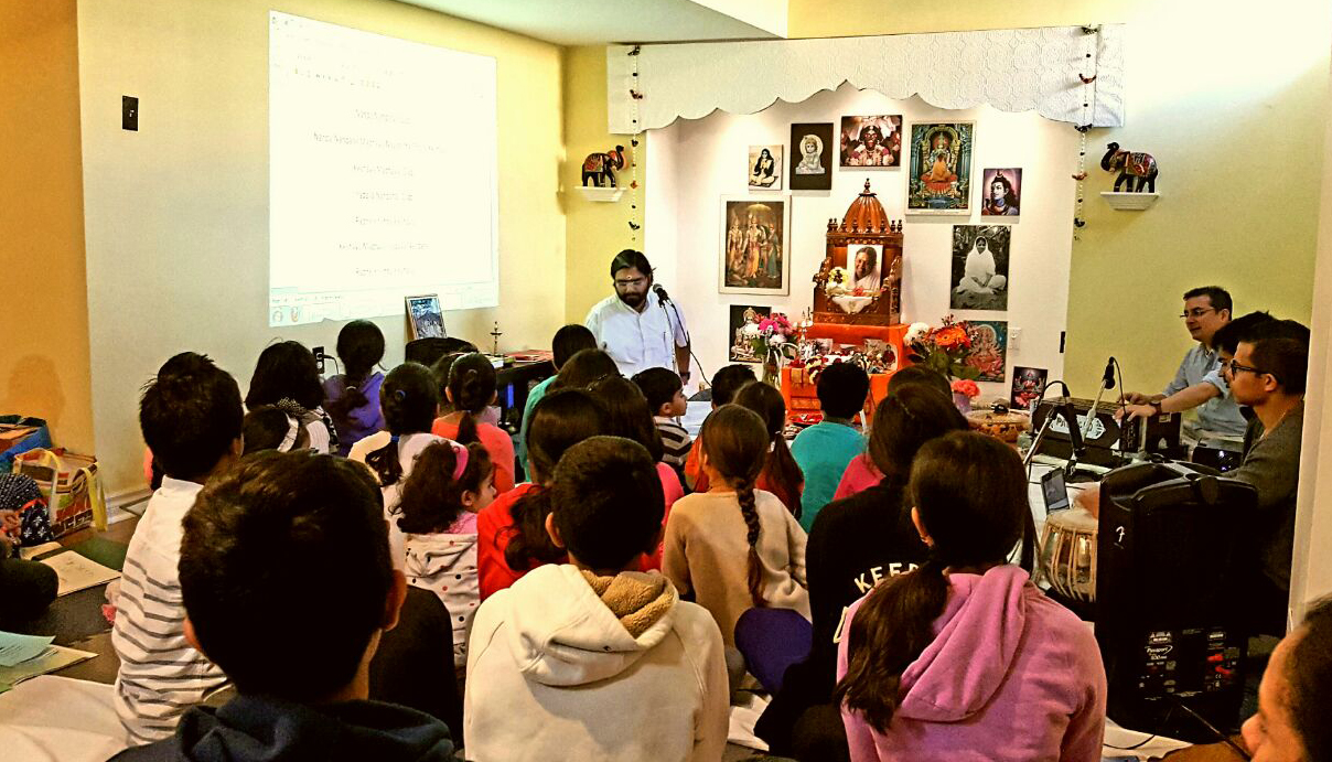 Br Ramanand leading Amrita Bala Kendra class